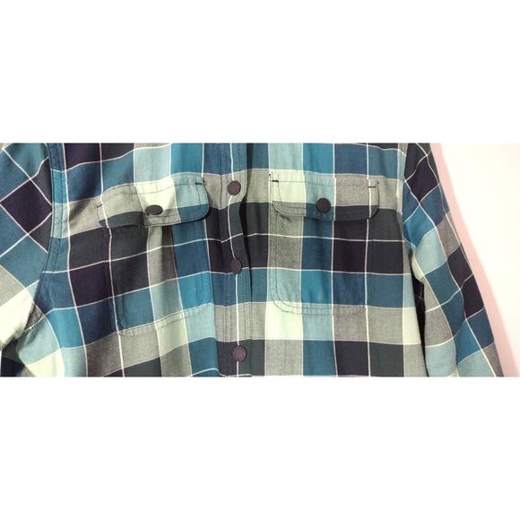 L.L Bean Women's Fleece-Lined Green Plaid Flannel Shirt Small Snap-Front - Picture 8 of 15